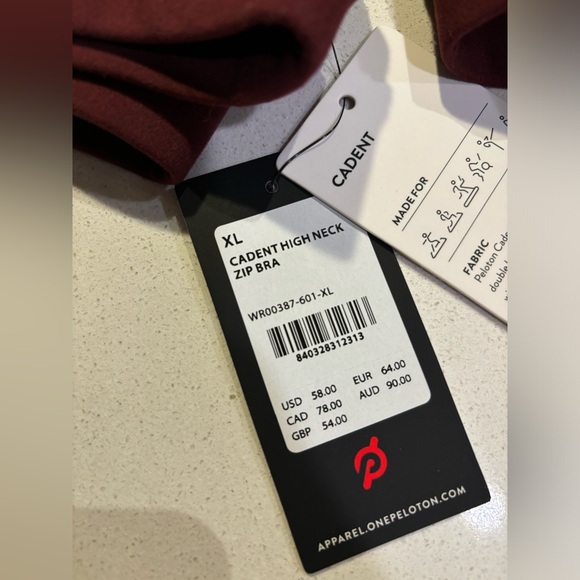 Peloton Cadent High Neck Zip Bra - Picture 10 of 13